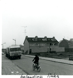  Nieuwbouw Beverwertseweg op terrein van voormalige boerderij van J.C. Pieck. Belending links