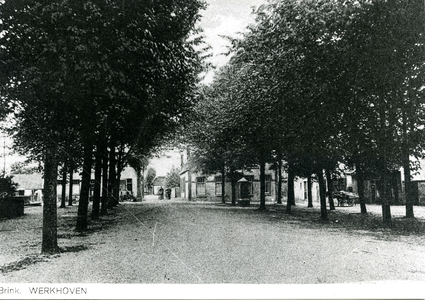  Brink Werkhoven gezien vanaf de Herenstraat richting Beverweertseweg.