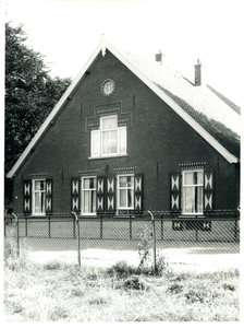  Langhuisboerderij 'Hoevelaar', gebrouwd in 1907 door H.J.K.W. baron van Heeckeren van Enghuizen van Beverweerd, ter ...
