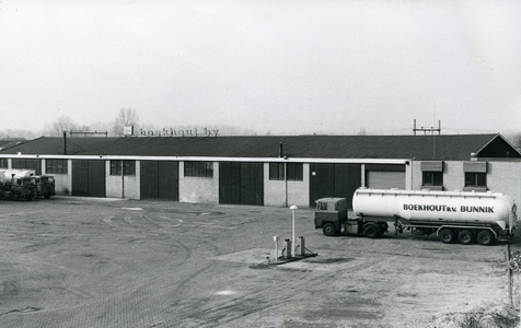  Transportbedijf W.H. Boekhout aan de Groeneweg geopend op 2 februari 1972. Op wat nu het bedrijfsterrein van de firma ...