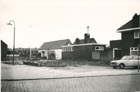  Hoek Van Hardenbroeklaan - Dorpsstraat vóór de bouw van de AMRO-bank