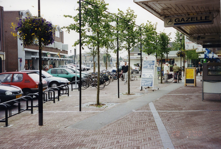  Winkelcentrum 'Rijnwaerde' Van Hardenbroeklaan najaar 2000