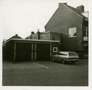  Parkeerplaats met garage naast DA drogist Molenweg 53