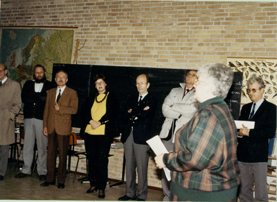  Van links naar rechts: raadslid G. de Wolf, raadslid J. Broertjes, burgemeester dr. H. Rebel, wethouder mevr. drs. ...