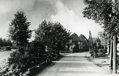  De Smalleweg in de richting van de Dorpsstraat.