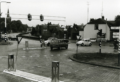  Kruispunt Stationsweg-Dorpsstraat-Molenweg.