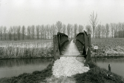  Het Kippepaadje + brug over de Kromme Rijn. Het was een voetpad tussen de Jachtrustlaan en het dorp Werkhoven.