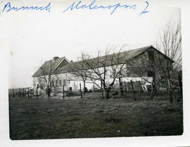  Zijaanzicht boerderij aan het Molenspoor 7