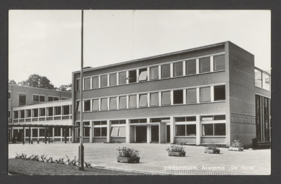  Academie de Horst, schoolgebouw.