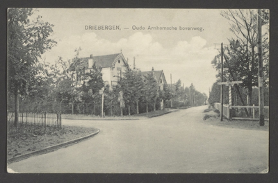  Kruispunt van de Arnhemsebovenweg met de Traay, komende vanuit Doorn.