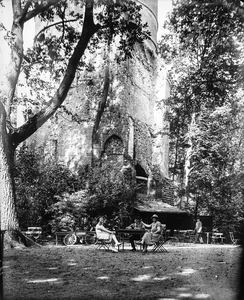 30364 Het terras van kasteel Duurstede.