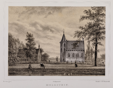  Gezicht op de voorgevel van huis Molenstein, met 'kapel' (folly), te Driebergen-Rijsenburg, met weiland en koe en ...