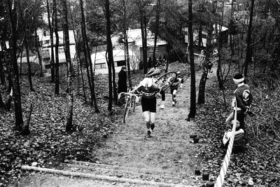  Wielercross op de Thijmseberg bij de Camping