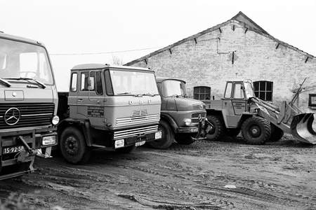  Vrachtwagens en shovel firma Schuilenburg