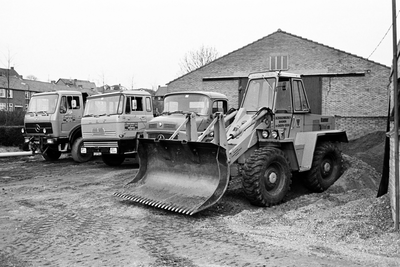 Vrachtwagens en shovel firma Schuilenburg