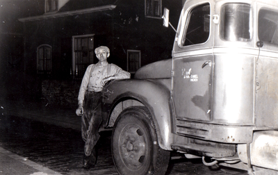 Jan van Ginkel met vrachtwagen