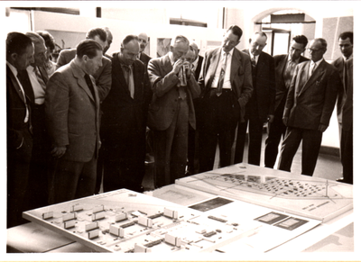  Bezoek tentoonstelling architect Rietveld, ter gelegenheid van de excursie van de gemeenteraad