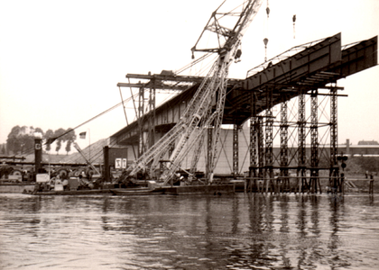  Rijnbrug in aanbouw