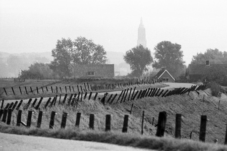  De zuidelijke Rijndijk met bocht