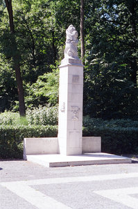  Monument van de Tweede Wereldoorlog