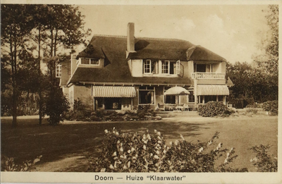  In 1926 gaf de burgemeester van Doorn, mr. Baron Schimmelpenninck van der Oye, opdracht dit landhuis te bouwen. Het is ...