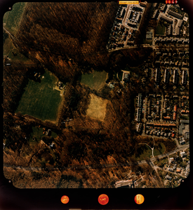  Luchtfoto (kleur) gemeente Doorn: Heuvelrug-zijde met oa. Zonnehuis, Rijksstraatweg, Het Brandpunt (nr. 5849)
