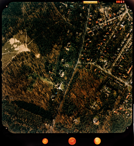  Luchtfoto (kleur) gemeente Doorn: Heuvelrug-zijde met oa. Amersfoortseweg, Beatrixlaan, waterpompstation (nr. 5865)