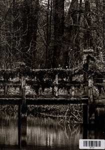  Gezicht op een houten voetgangersbruggetje bij een bos mogelijk te Langbroek