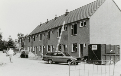  Bouw van de eerste woningen achter de Cotherweg Z-N.