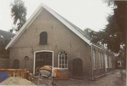  Verbouwing voormalige smederij Veldkamp in uitvoering, achtergevel, met betonmolen