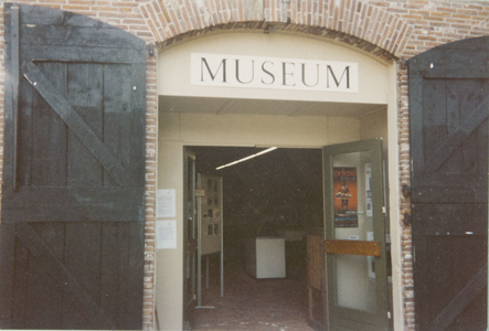  Detail ingang (Amerongs Historisch) Museum.