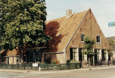  Woning, oude (tabak)sboerderij