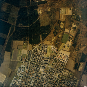  Luchtfoto van de gemeente Leersum met gebied op de grens met Amerongen met woonwijken rond de Bosweg aldaar (serie II, 291)
