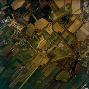  Luchtfoto van de gemeente Leersum met gebied rond de Langbroekerweg en de Darthuizerweg met huis Broekhuizen (serie II, 309)