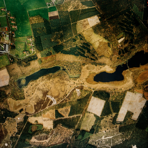  Luchtfoto van de gemeente Leersum met gebied rond de Maarsbergseweg met Valkenheide (serie III, V6148)