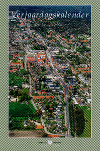  Omslag verjaardagskalender gemeente Leersum 1279-2005 met per maand een aantal (historische) foto's