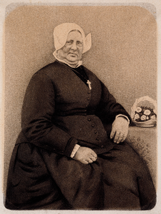  Houtskooltekening van Johanna Antonia Smorenburg (1821-1900), in 1849 gehuwd met Nicolaas Johannes van Bemmel ...