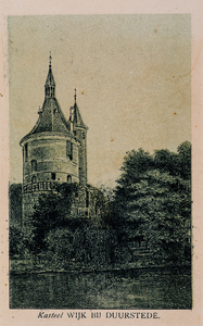  Gezicht vanuit het noordwesten over de gracht op de Bourgondische toren van huis Duurstede