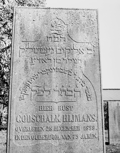  Grafsteen van Godschalk Hijmans op het Joodse deel van de Algemene Begraafplaats aan de Steenstraat te Wijk bij Duurstede