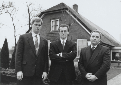  Kandidaten voor de gemeenteraad van de SGP, v.l.n.r. H.J. Postema, C. Hoogerwerf en C. Marchal.