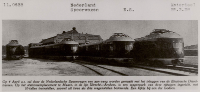  NS Electrische dieseltreinen.Op deze overduk van een oude krantenfoto staat bovenaan: 11.0633  Nederland Spoorwegen ...