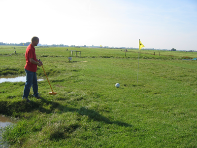  Uitje ambtenaren Algemene Zaken Maarn, boerengolf