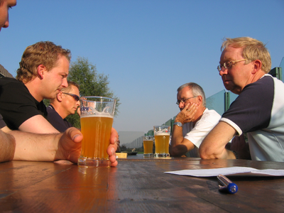  Uitje ambtenaren Algemene Zaken Maarn, rechts Philip Kroon en Bert de Boer