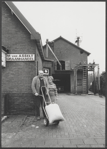  Graanhandelaar M. van Asselt, sloot zijn bedrijf per 1-1-1984 omdat het niet kon voldoen aan de voorwaarden inzake de ...