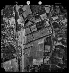  Serie VII: Luchtfoto vanuit het noorden van het gebied rond kruising van de A!2 en de Woudenbergseweg te Maarsbergen (4044)