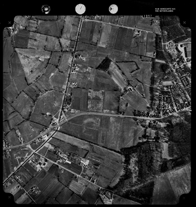  Serie VII: Luchtfoto van het gebied ten noordwesten van het dorp Maarsbergen (4052)
