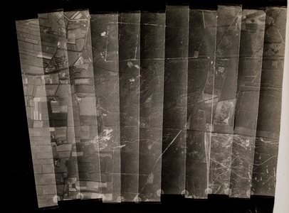  Serie VIII: Samengestelde luchtfoto vanuit het bosgebied rond de kruising van de Doornseweg en de Trekerweg (Quartre ...