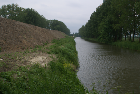  Herstel van de wal tussen Fort Honswijk en het Werk aan de Korte Uitweg langs het Inundatiekanaal