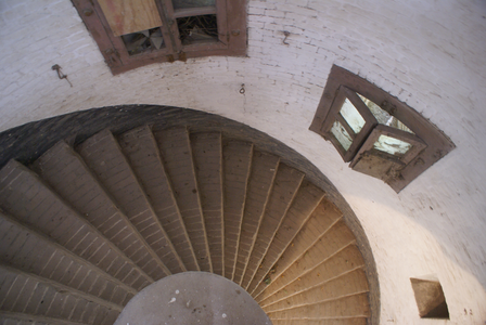  Open Monumentendag: trappenhuis in Fort Honswijk