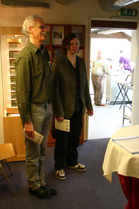  Hans van Aken en Murk Feitsma bij de opening van het archeologiemuseum